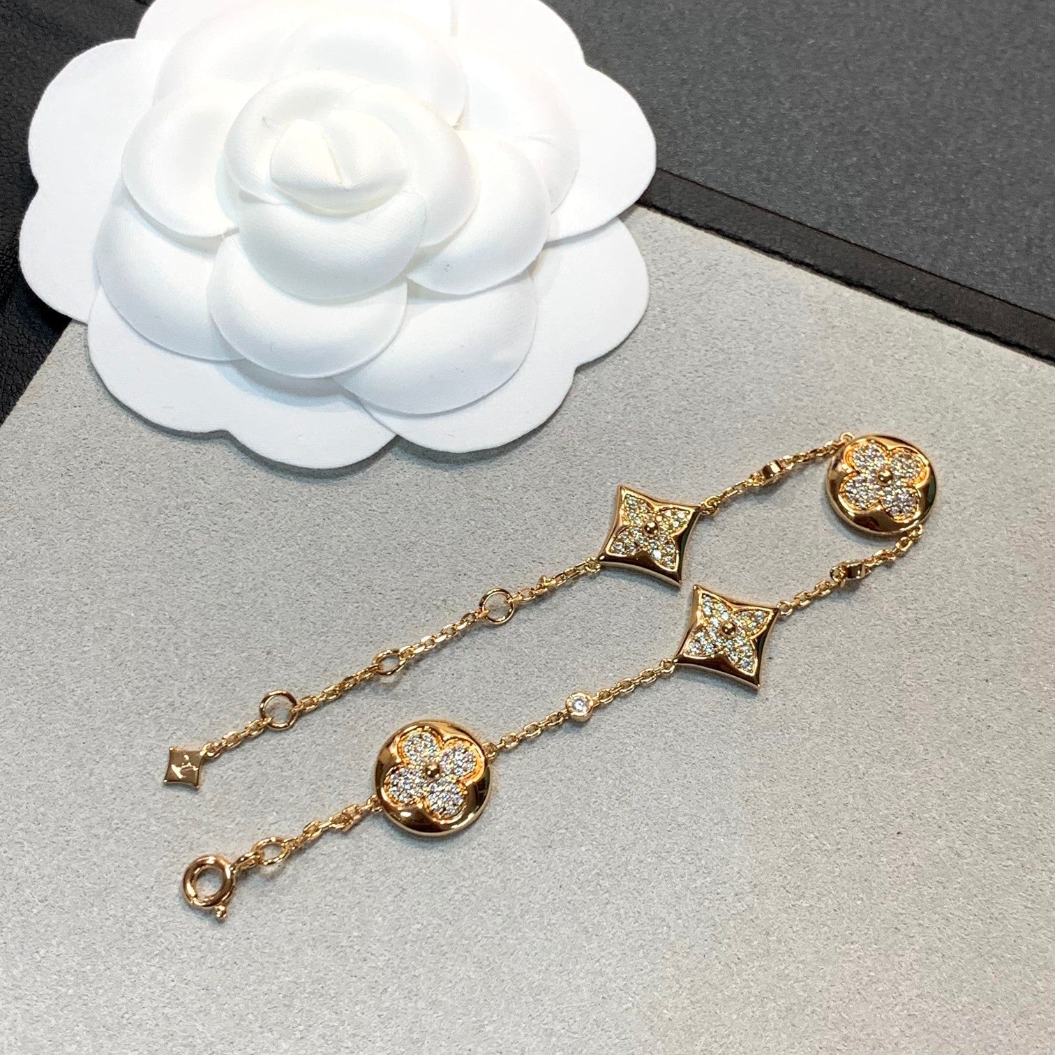 LOUIS VUITTON STAR AND SUN 4 MOTIFS GOLD DIAMONDS BRACELET
