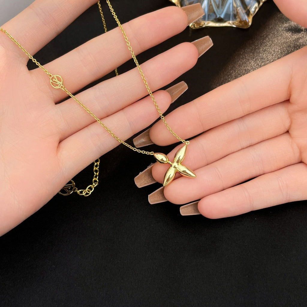 LOUIS VUITTON LOUISETTE GOLD NECKLACE