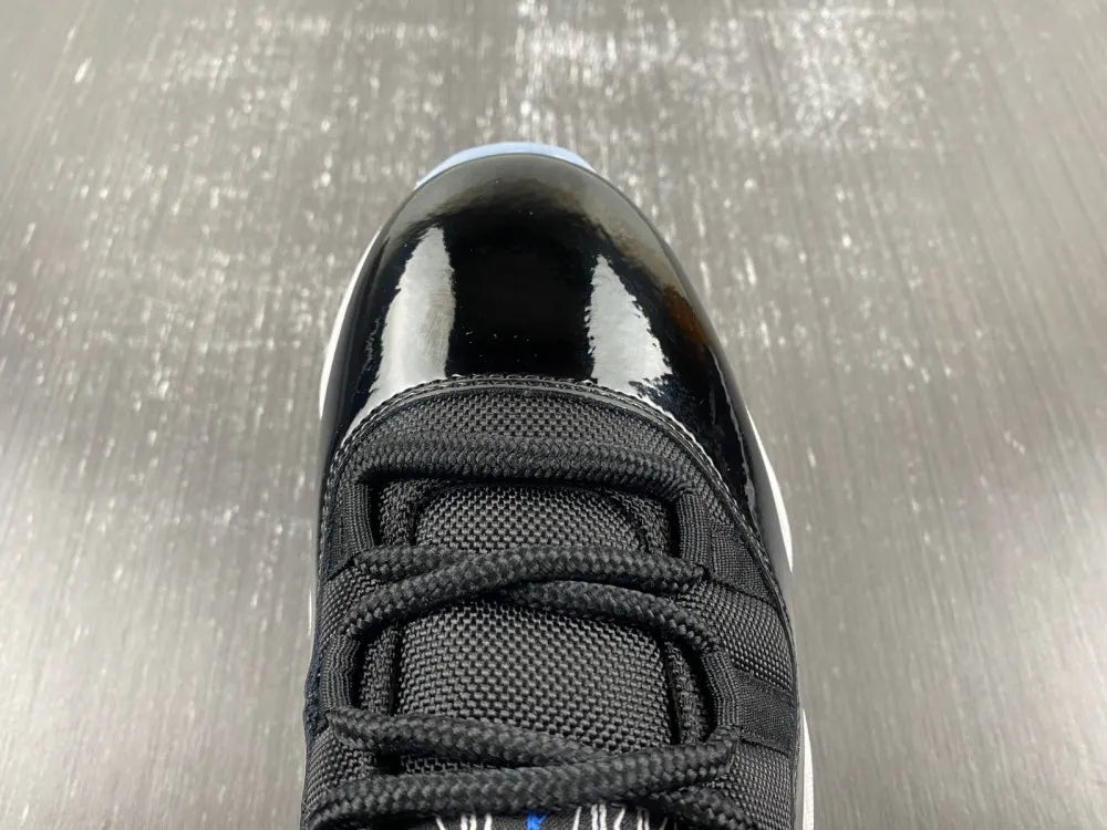 Air Jordan 11 Low IE Space Jam - Hình 4