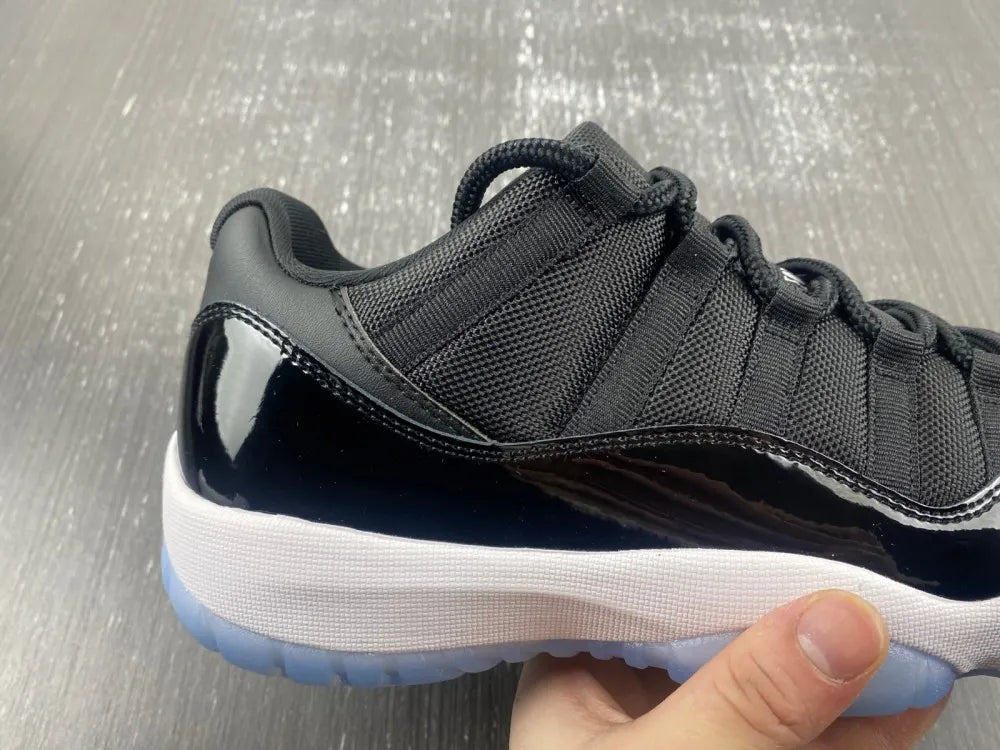 Air Jordan 11 Low IE Space Jam - Hình 9