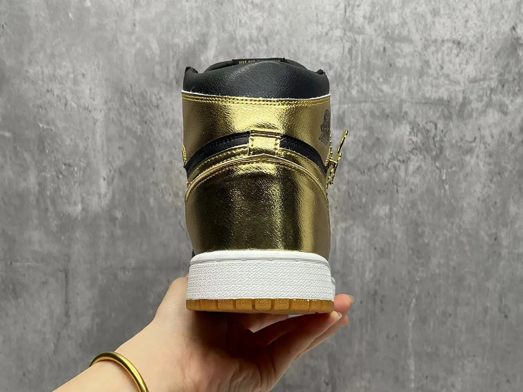 limited Air Jordan 1 High Black Gold - Hình 4