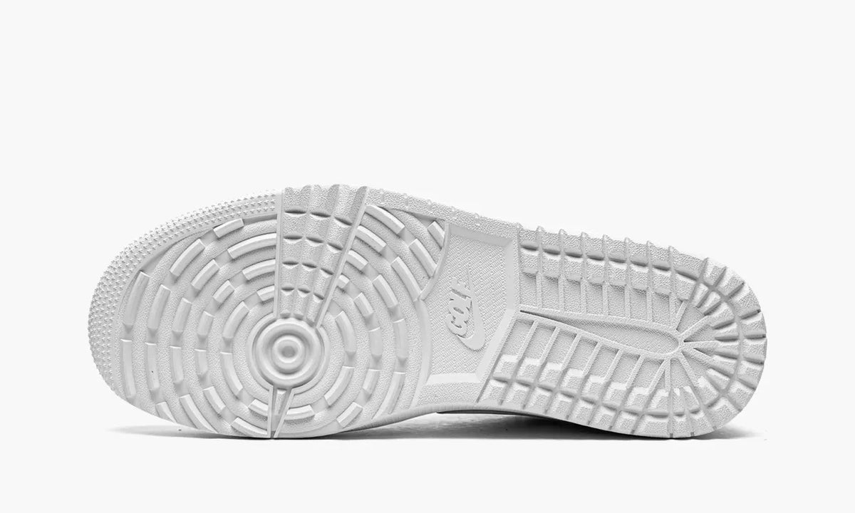 Nike Air Jordan Golf Shoes: 1 Premium All-White Luxury Edition for 2024