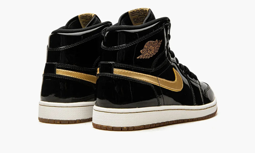 Air Jordan 1 High Retro Black Metallic Gold: 1st Choice for Luxury Style