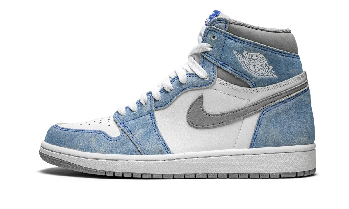 Air Jordan 1 Hyper Royal