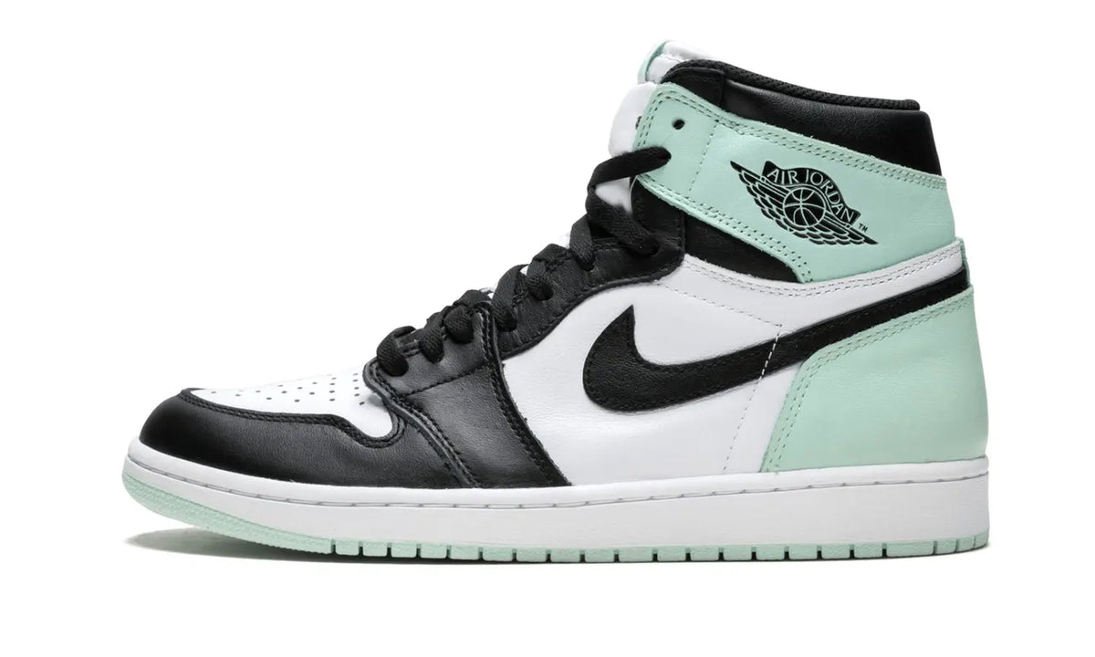Air Jordan 1 High Igloo