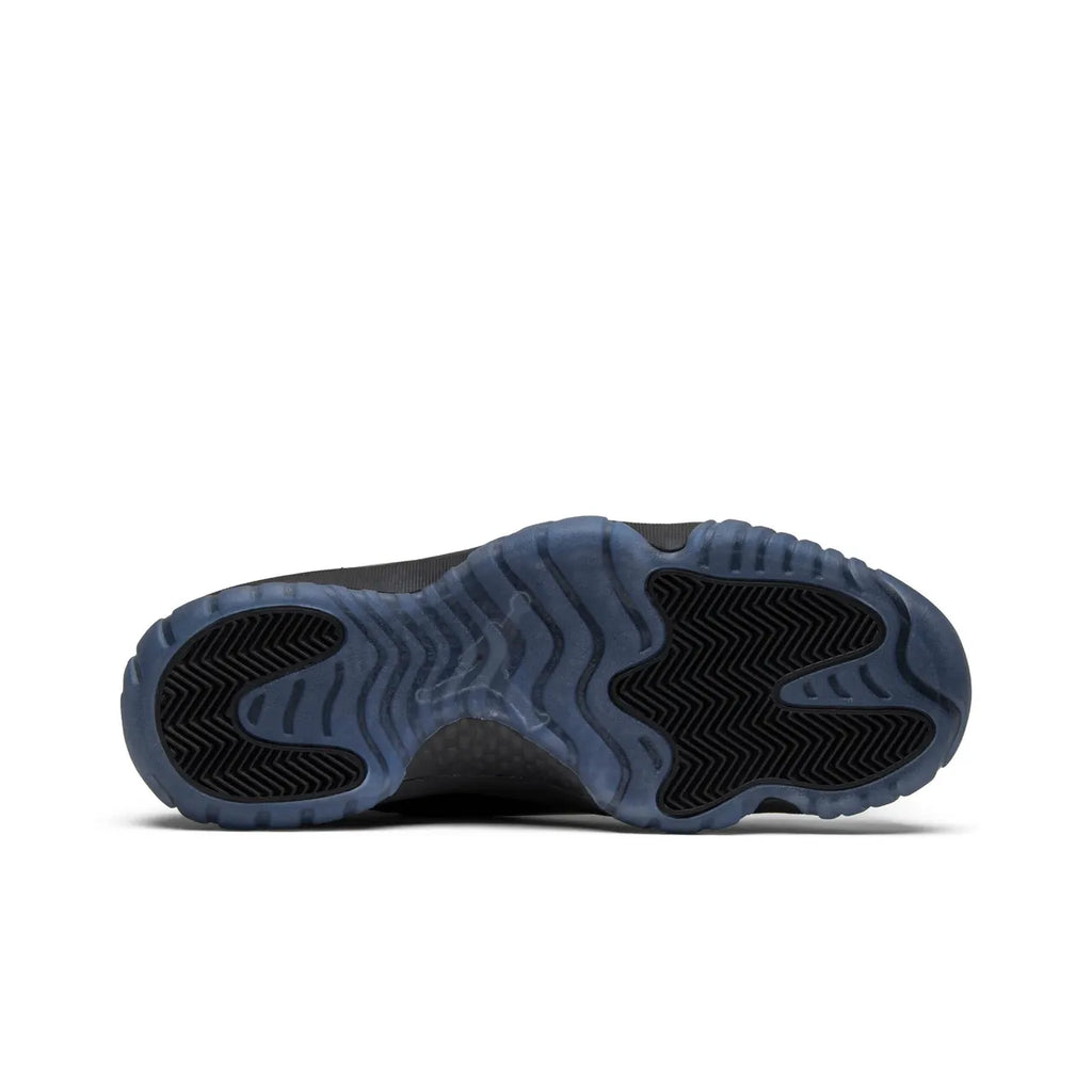 Air Jordan 11 Cap and Gown: Premium Luxury Triple Black 2018 Edition