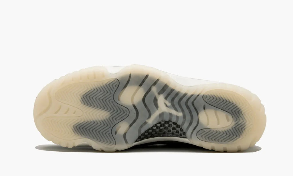 Jordan 11 Retro Grey Suede - Hình 6