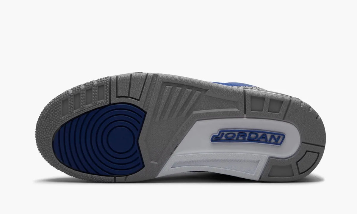 Jordan 3 Retro Hyper Royal - Hình 7