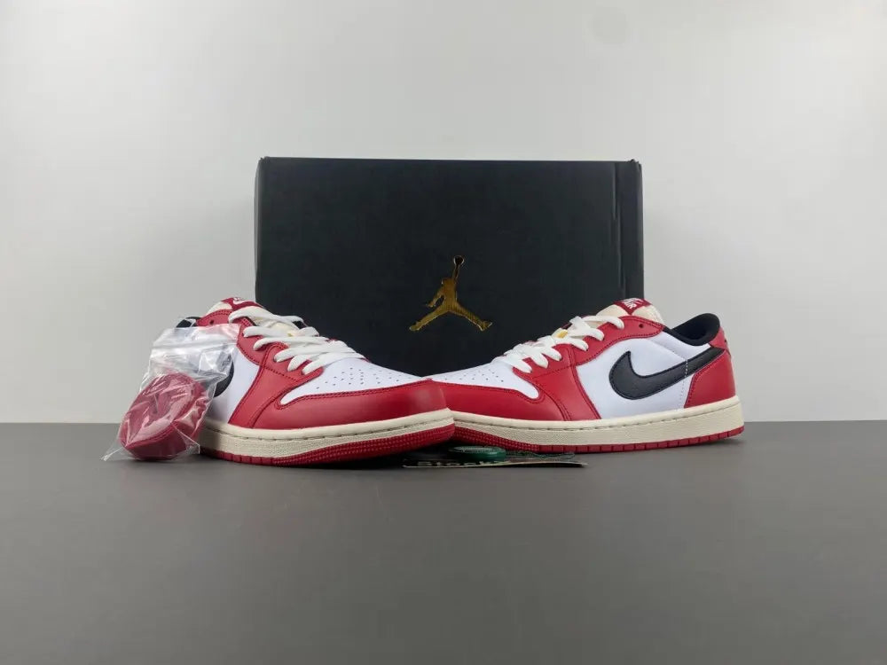Air Jordan 1 Low OG Red/White - Hình 5