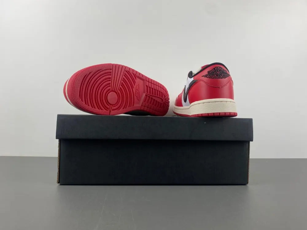 Air Jordan 1 Low OG Red/White - Hình 3