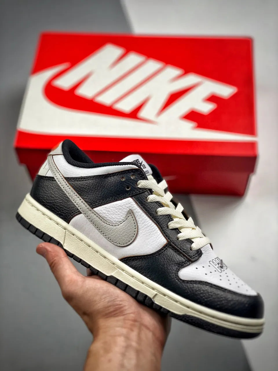 retro Nike Dunk Low Black White
