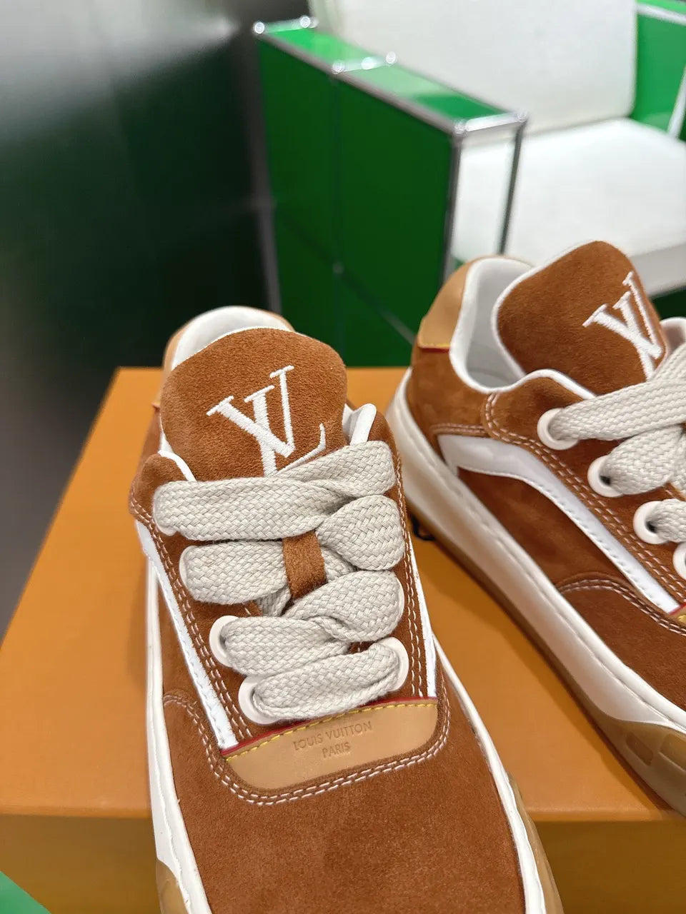 Louis Vuitton Brown Suede Skate - Hình 5
