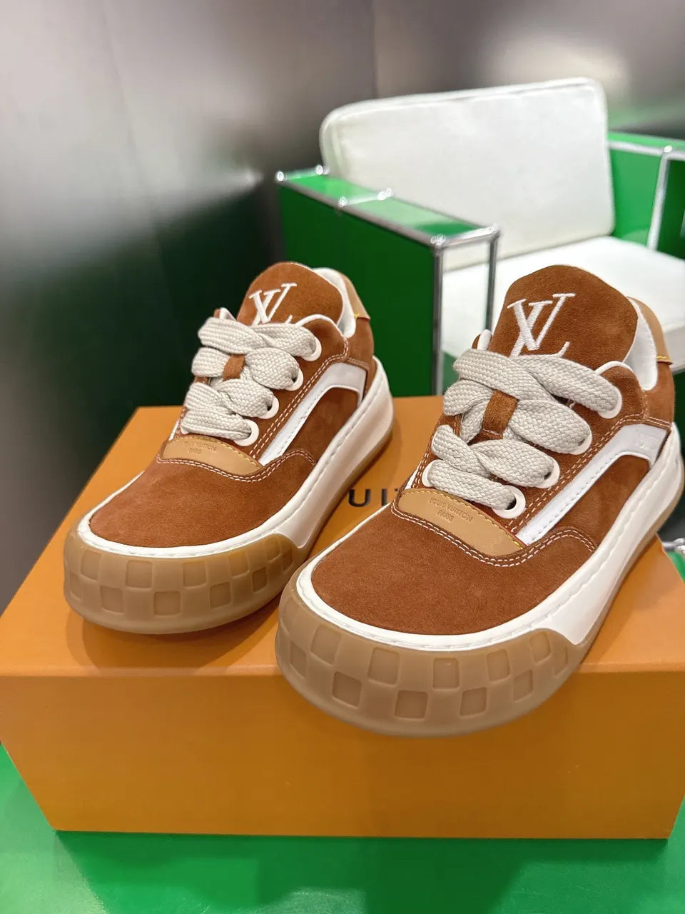 Louis Vuitton Brown Suede Skate - Hình 6