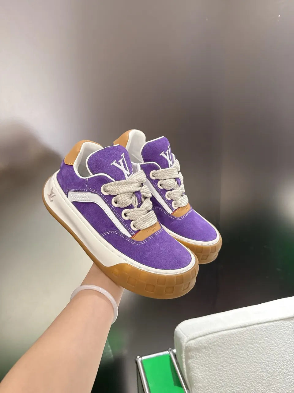 Louis Vuitton Purple Suede Trainer - Hình 4
