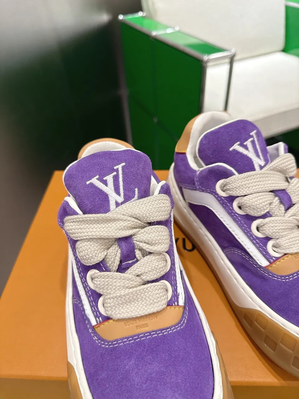 Louis Vuitton Purple Suede Trainer - Hình 5