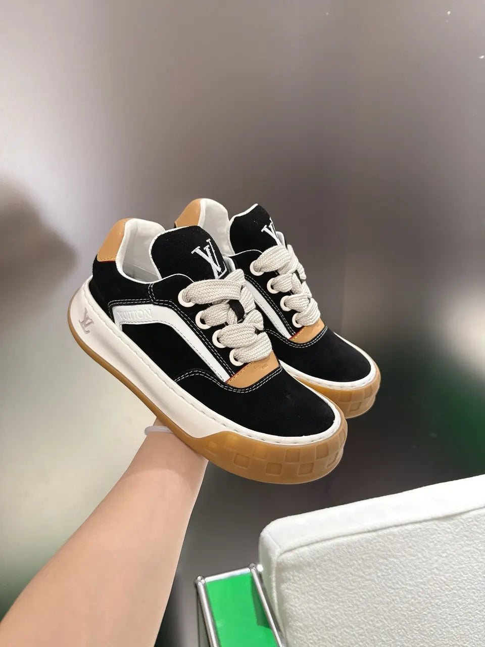 designer LV Black Suede Platform Sneakers - Hình 5