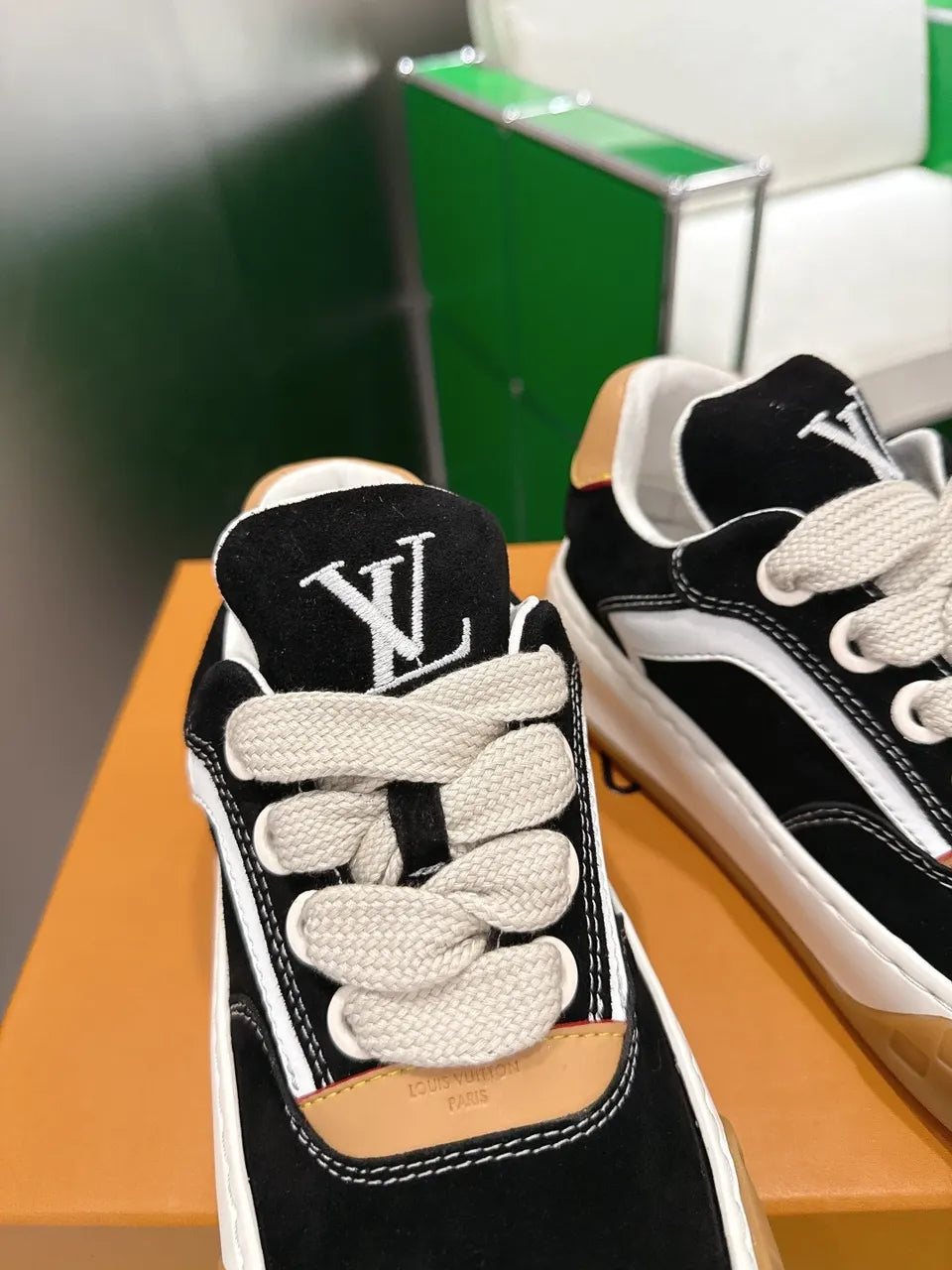 designer LV Black Suede Platform Sneakers - Hình 6