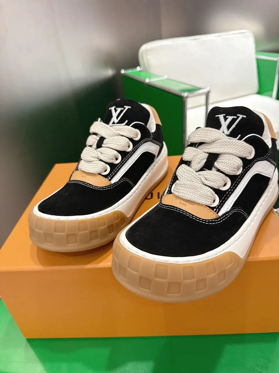 designer LV Black Suede Platform Sneakers - Hình 7