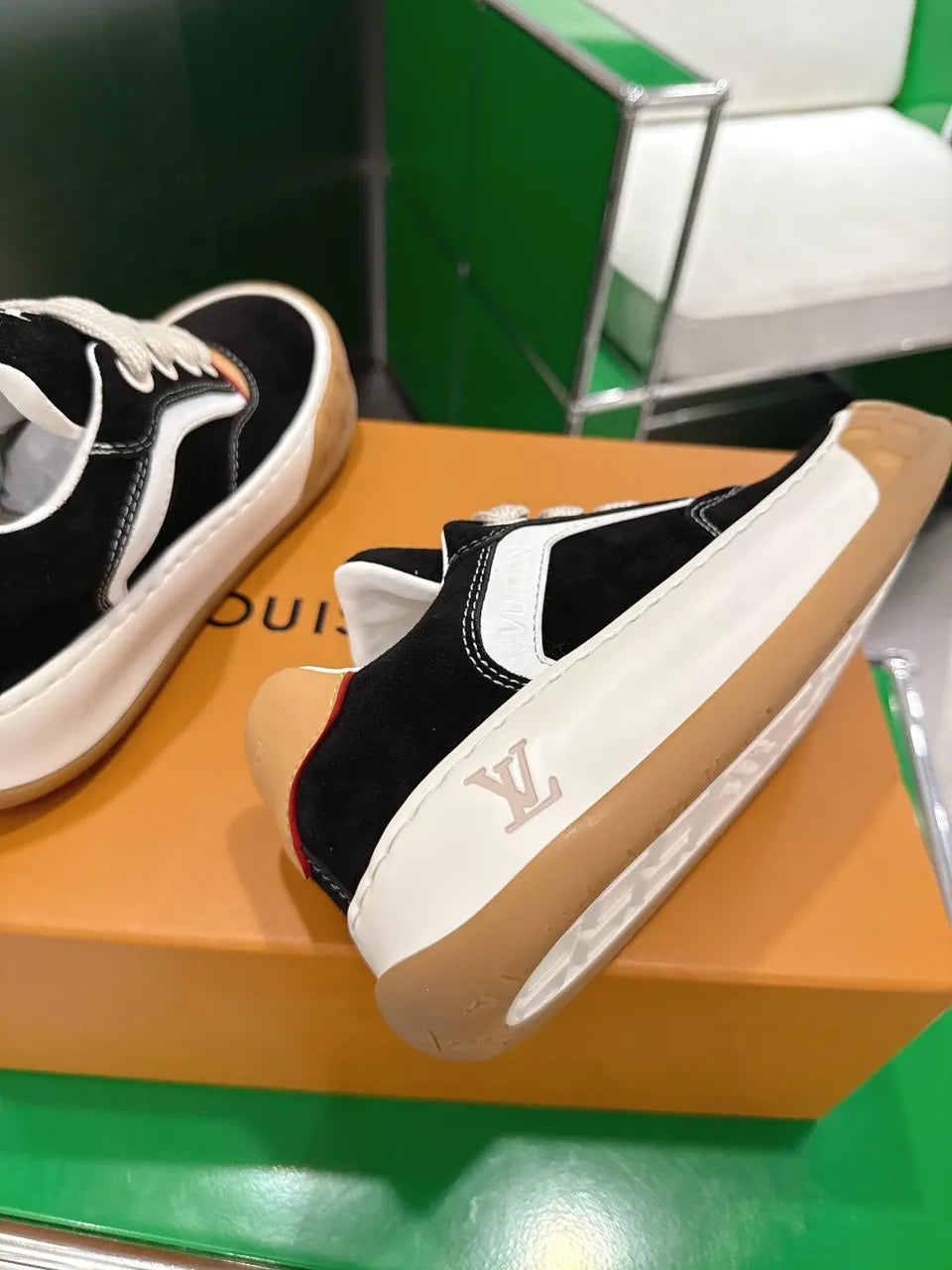 designer LV Black Suede Platform Sneakers - Hình 8