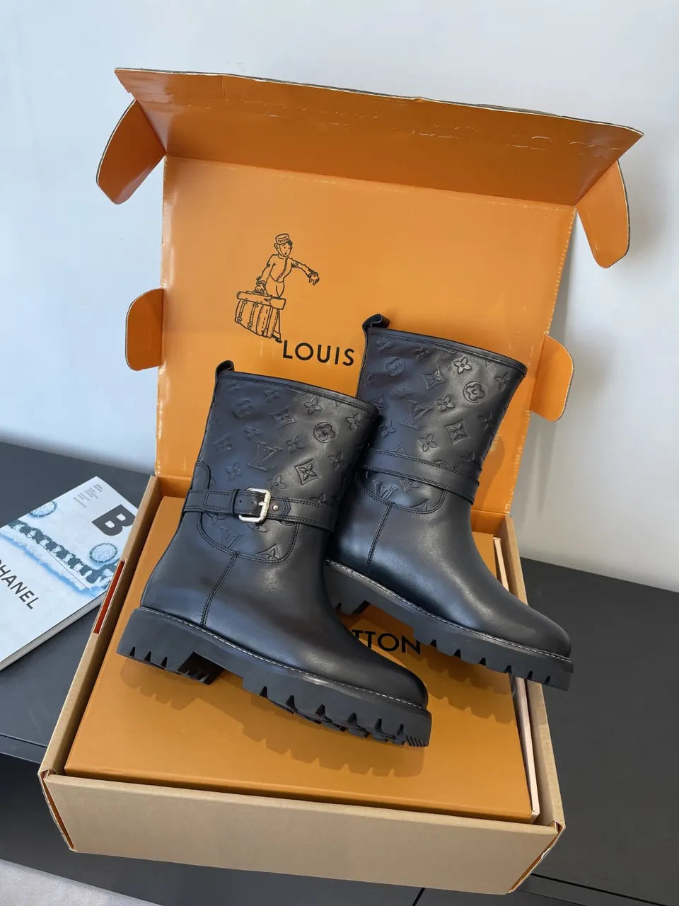 Louis Vuitton Black Leather Embossed Biker Boots - Hình 3