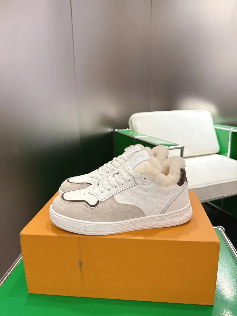 LV White Leather Fur Sneaker - Hình 2
