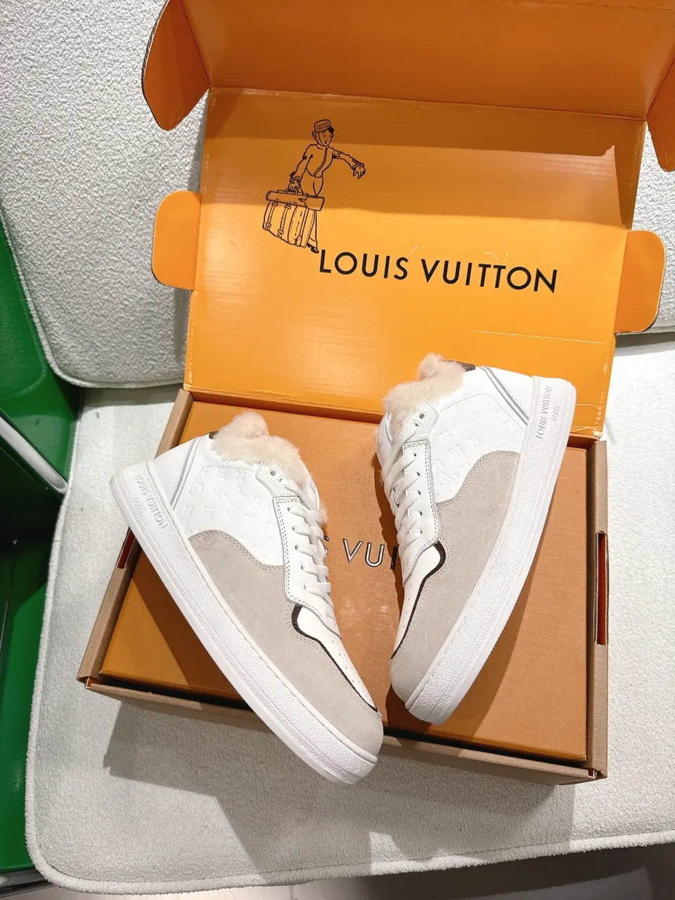 LV White Leather Fur Sneaker - Hình 3