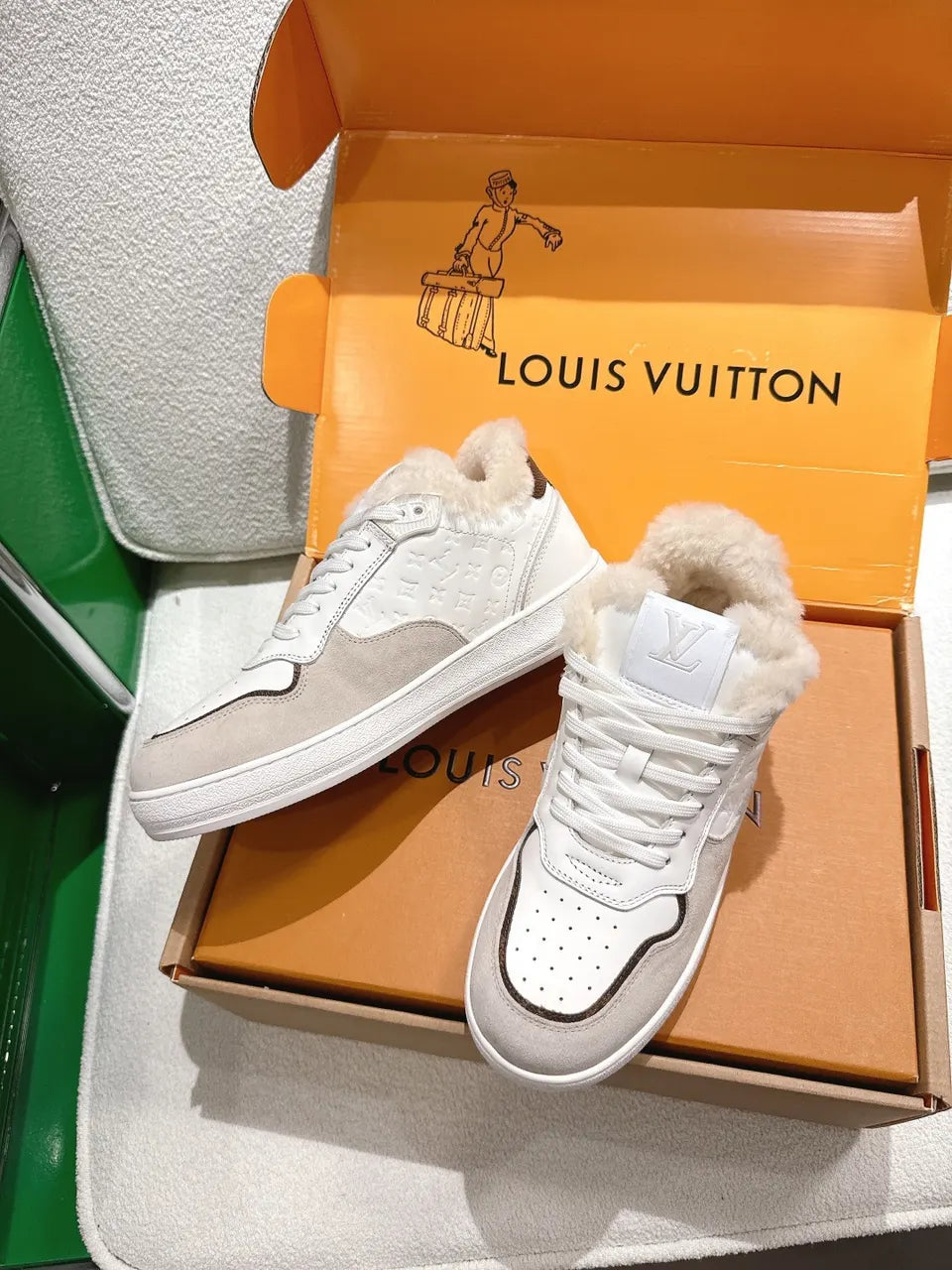 LV White Leather Fur Sneaker - Hình 5