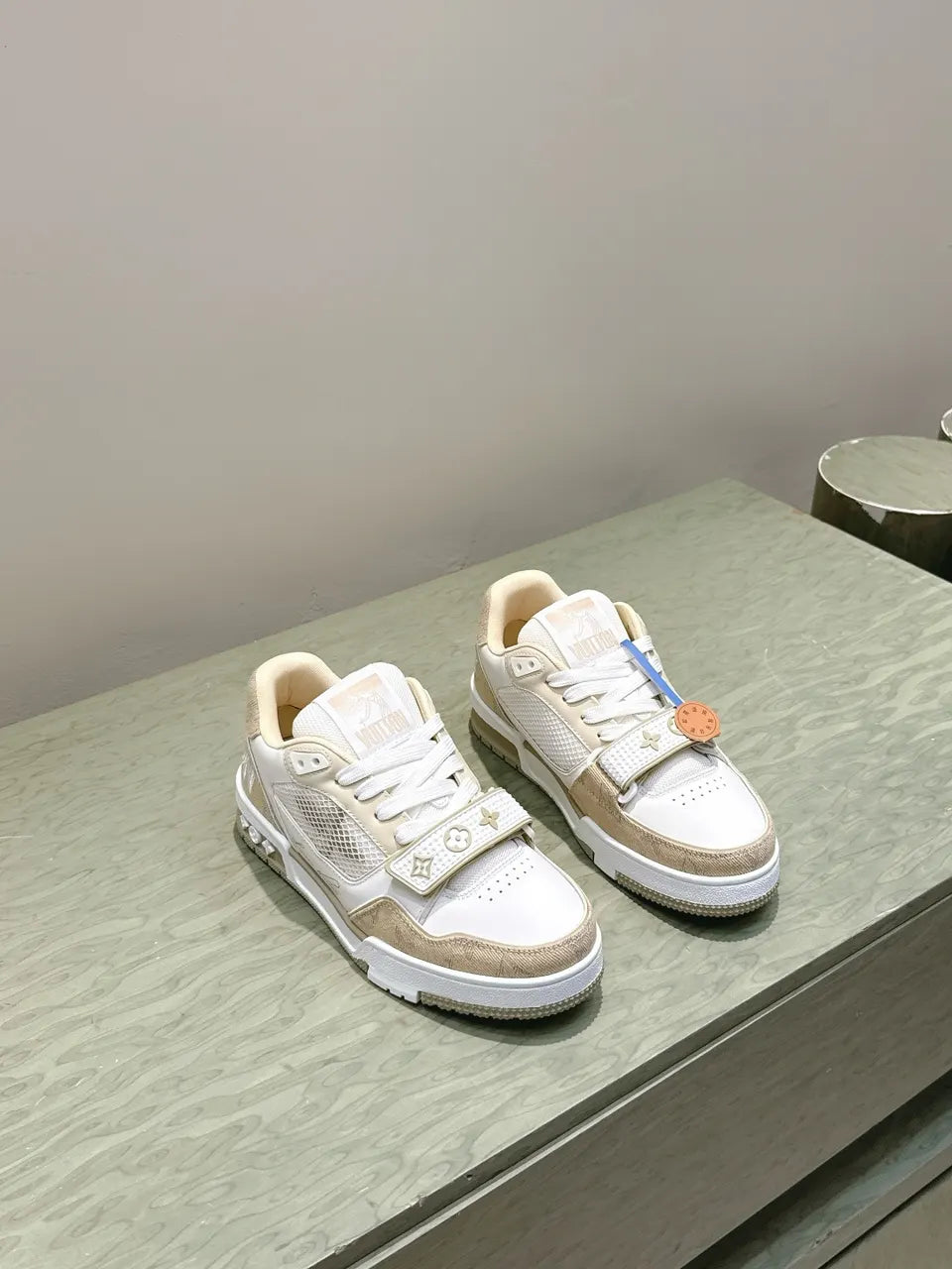 LV Trainer Beige Monogram - Hình 6