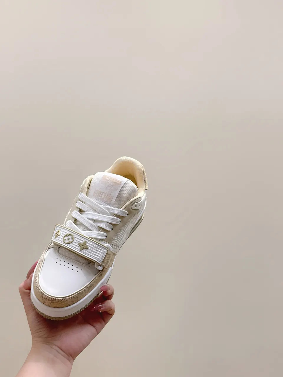 LV Trainer Beige Monogram - Hình 8