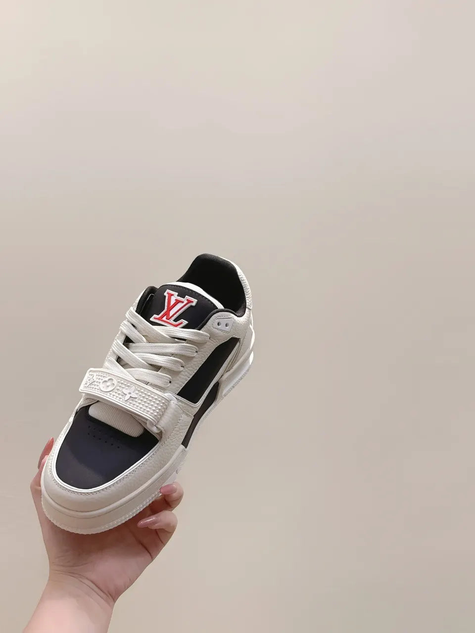 LV Black White Leather Trainer - Hình 8