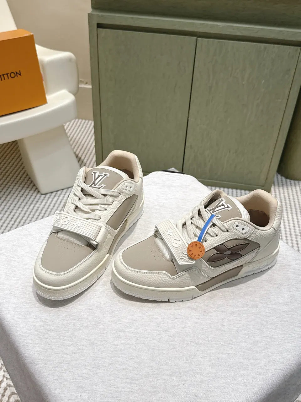 Beige Leather Strap Sneakers - Hình 3