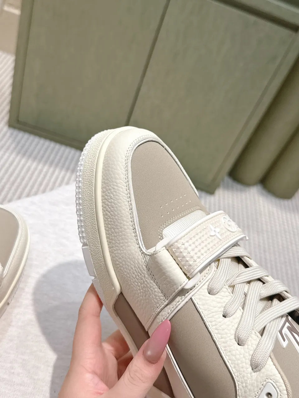 Beige Leather Strap Sneakers - Hình 4