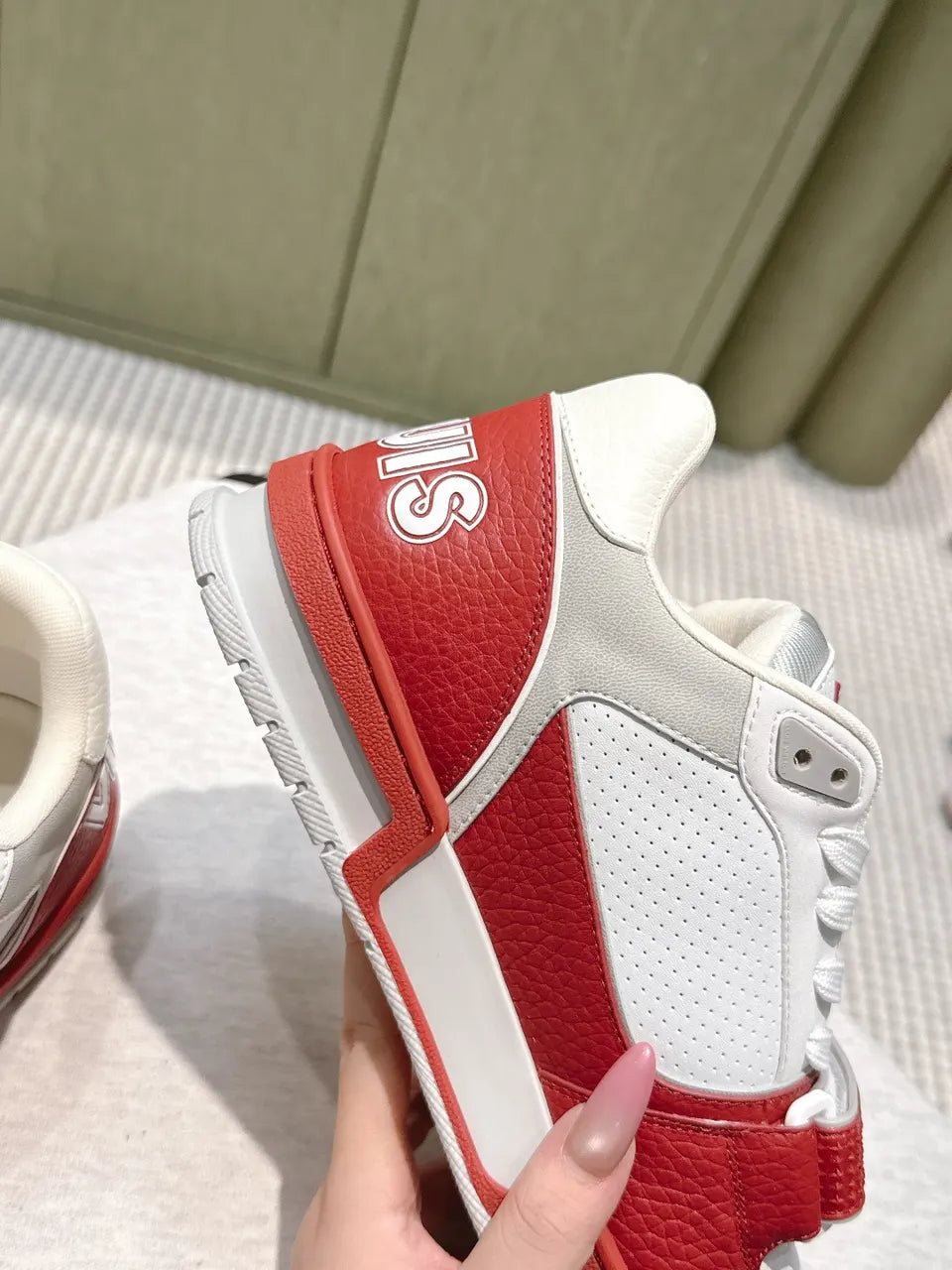 LV Trainer Upcycling Sneaker - Hình 4