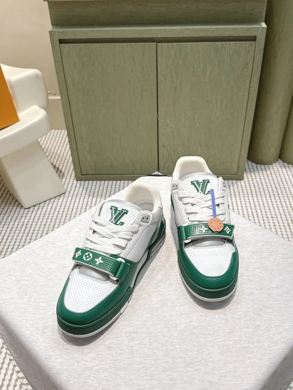 LV White Green Leather Trainer - Hình 2