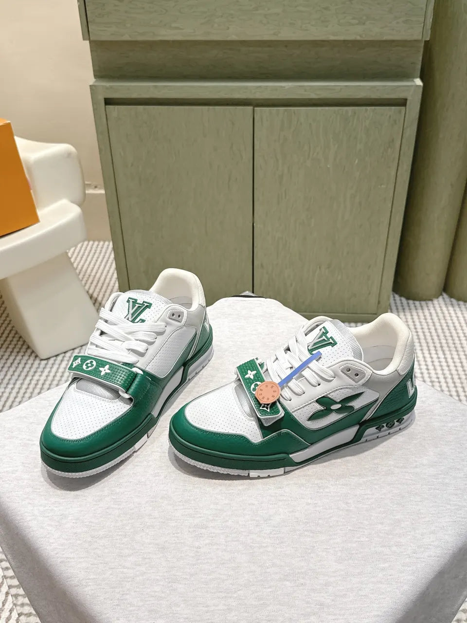 LV White Green Leather Trainer - Hình 3