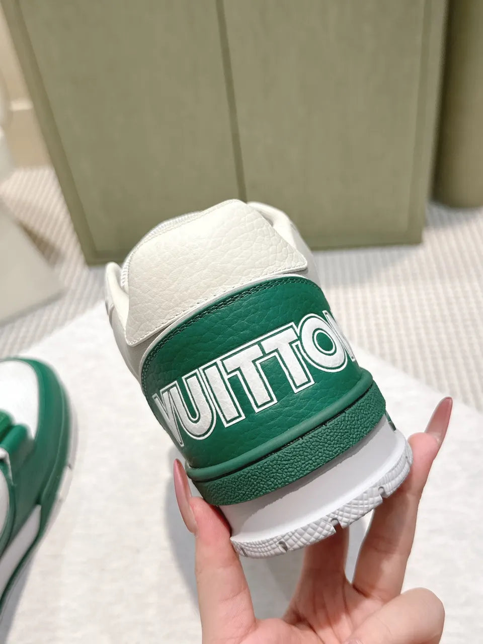 LV White Green Leather Trainer - Hình 4
