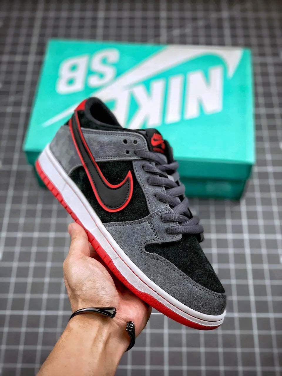 Nike SB Dunk Low Grey Black Red