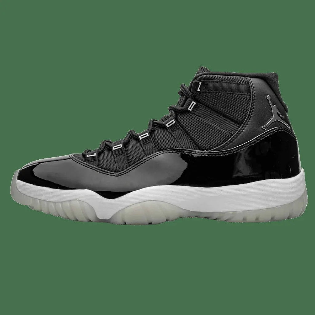 retro black Air Jordan 11 Cap and Gown - Hình 3