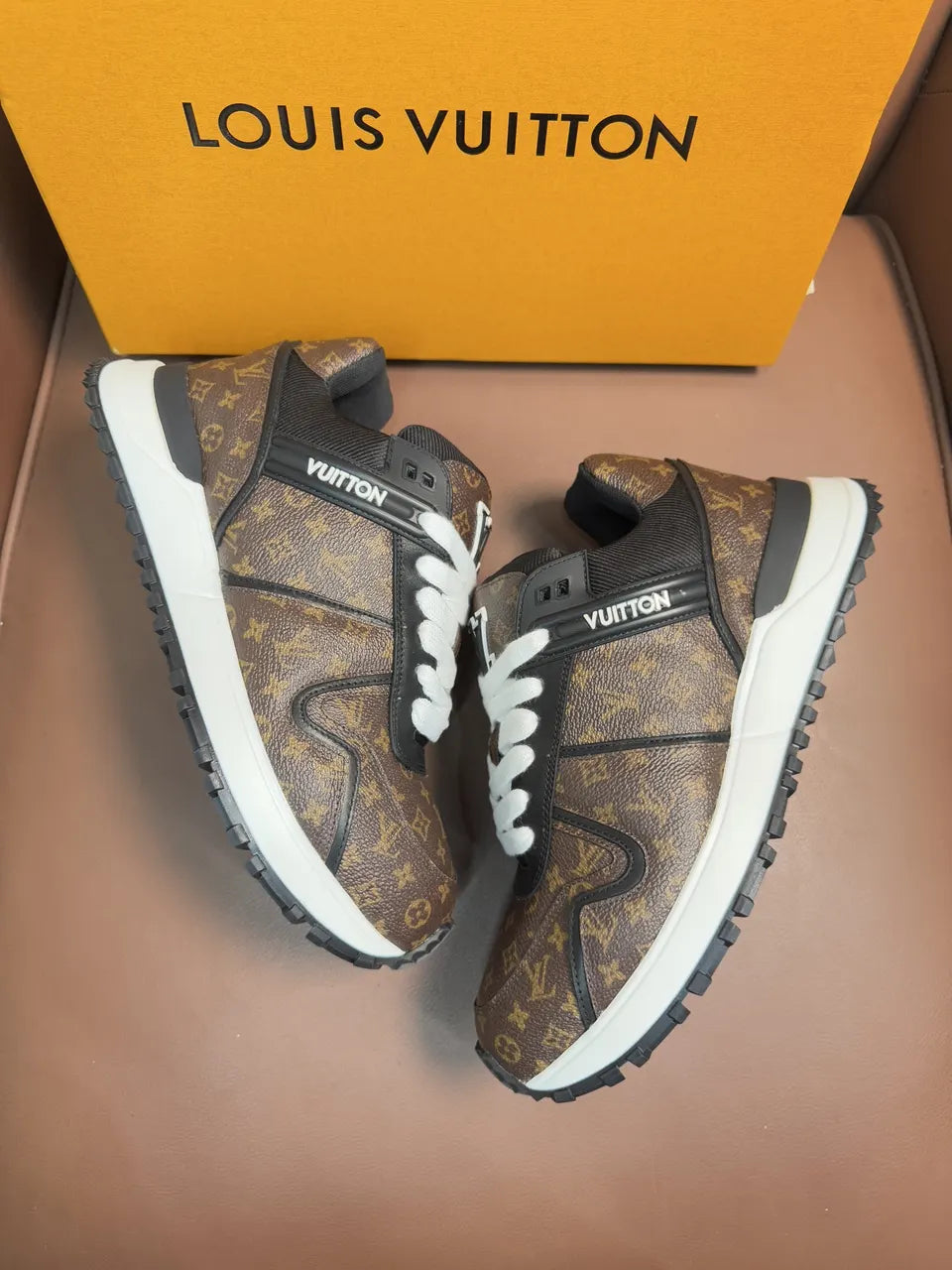 LV Brown Monogram Runner - Hình 3