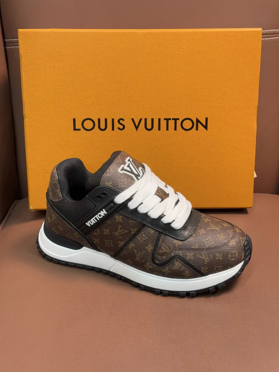 LV Brown Monogram Runner - Hình 4