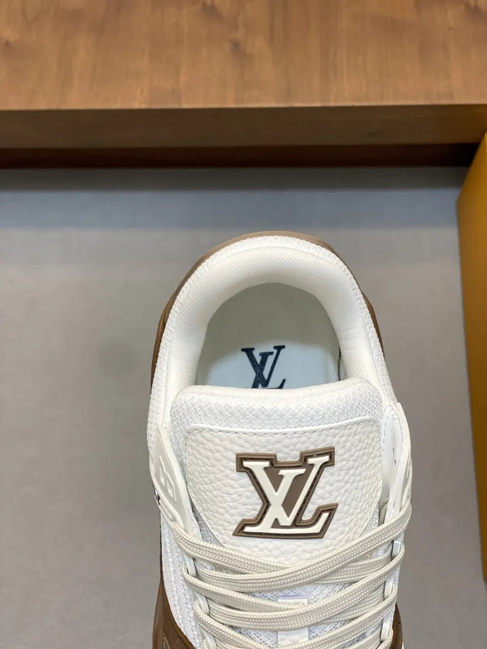 LV Trainer Brown & White - Hình 7