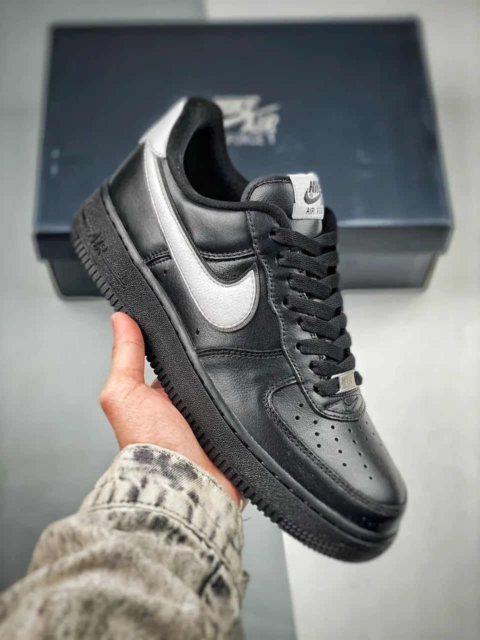 Nike Air Force 1 Black/Silver