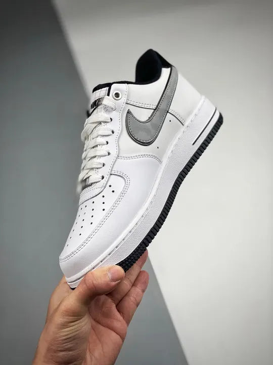 white Nike Air Force 1 LV8 - Hình 5