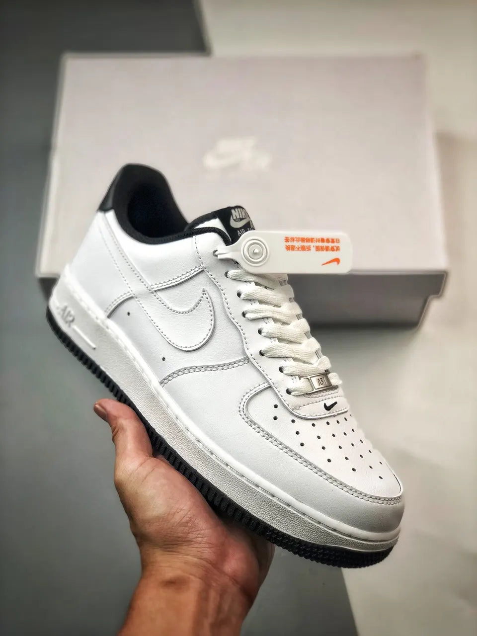Nike Air Force 1 '07 LV8 White/Black
