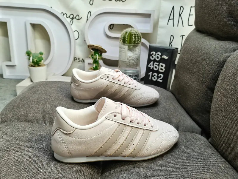 Adidas OG Court Pink