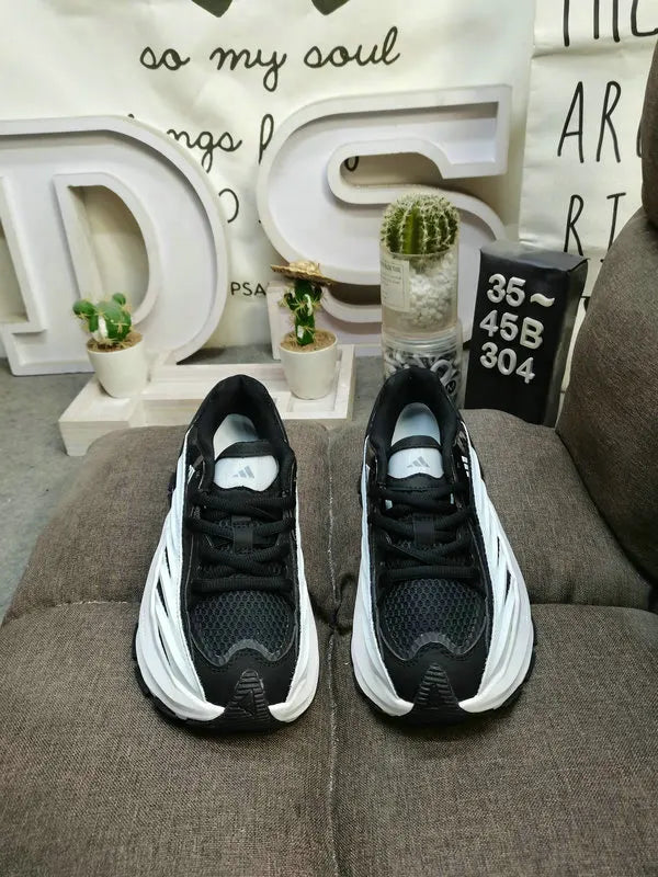 Adidas Ozweego Black White - Hình 2