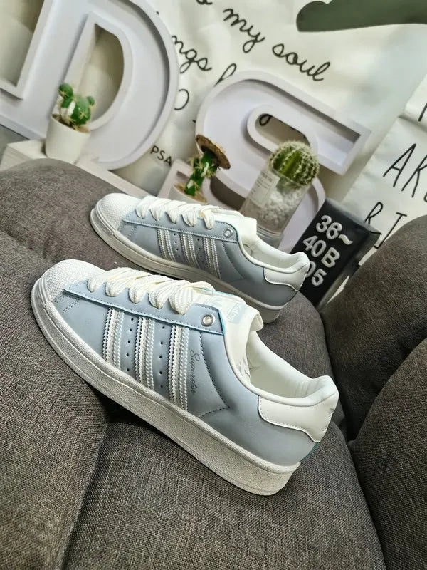 limited Adidas Superstar Dumbo - Hình 66