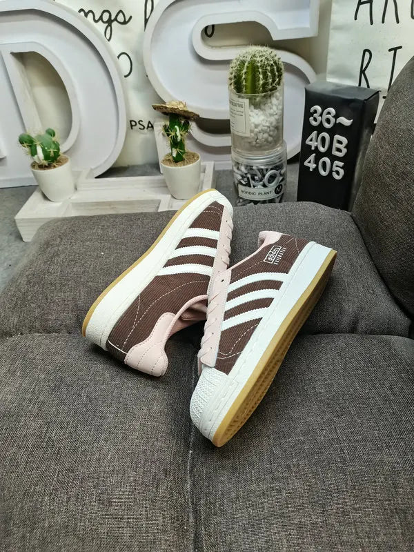 limited Adidas Superstar Dumbo - Hình 76
