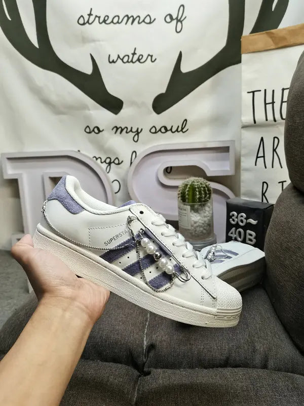 limited Adidas Superstar Dumbo - Hình 112
