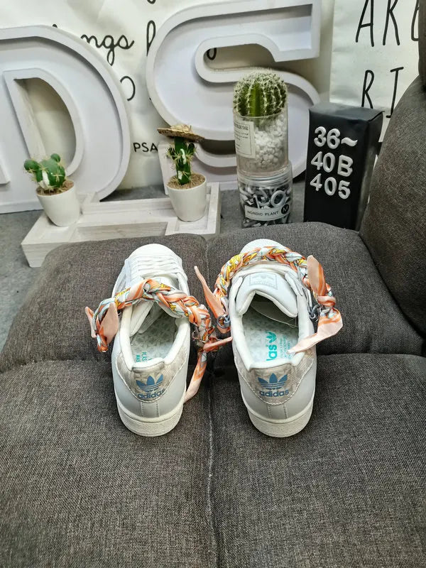 limited Adidas Superstar Dumbo - Hình 100